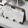 Calendário de Mesa 2025 - Cute Cats Planner | Personalizado e Prático