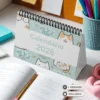 Páginas com ilustrações exclusivas de gatinhos e visão mensal