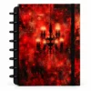 Caderno de disco modular com capa dura textura mármore vermelho rubi profundo e veios dourados sobre fundo branco