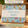 Formato A5 Horizontal Perfeito para Mesa e Notebook Calendário Formato A5 Horizontal Perfeito ao Lado do Computador